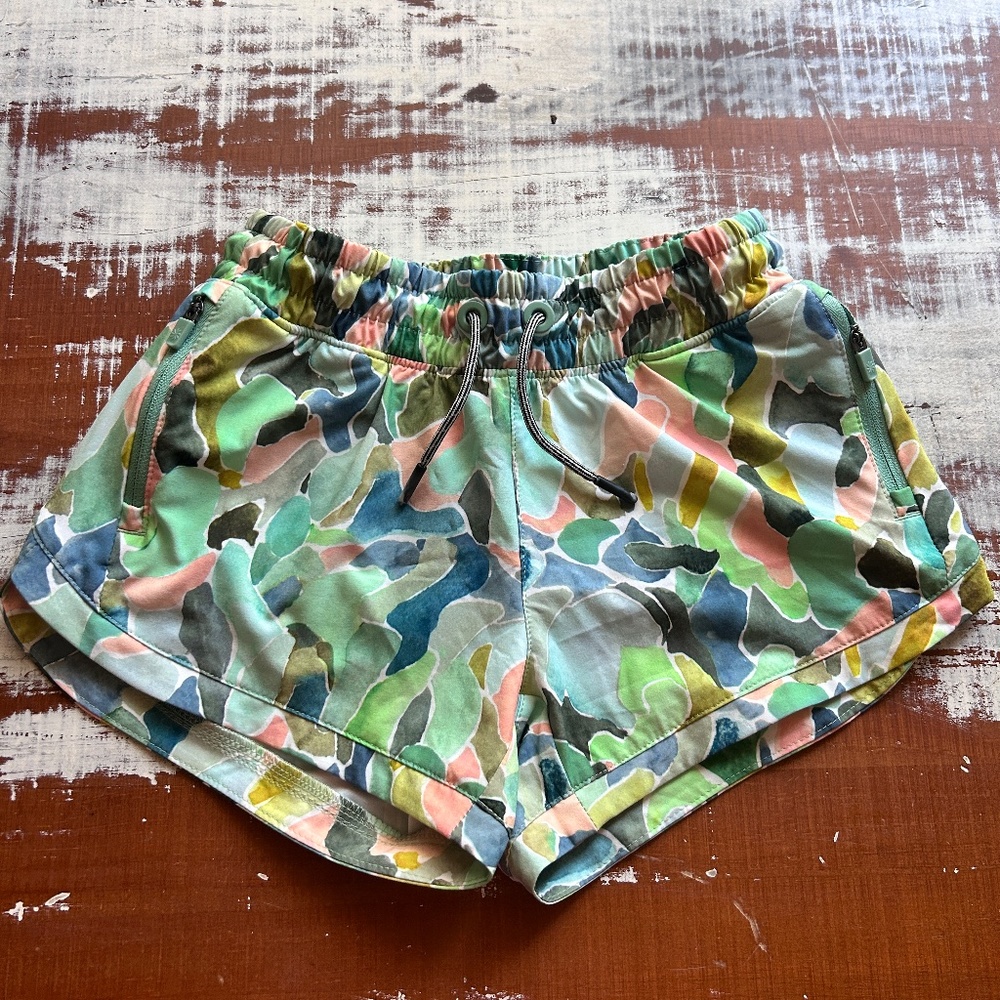 Athleta Girl Play More 3” Shorts Cool and Breezy Size 7 Rt $39 Watercolor